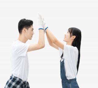 青年男女欢乐装修形象