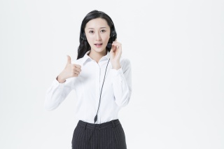 商务女性客服形象